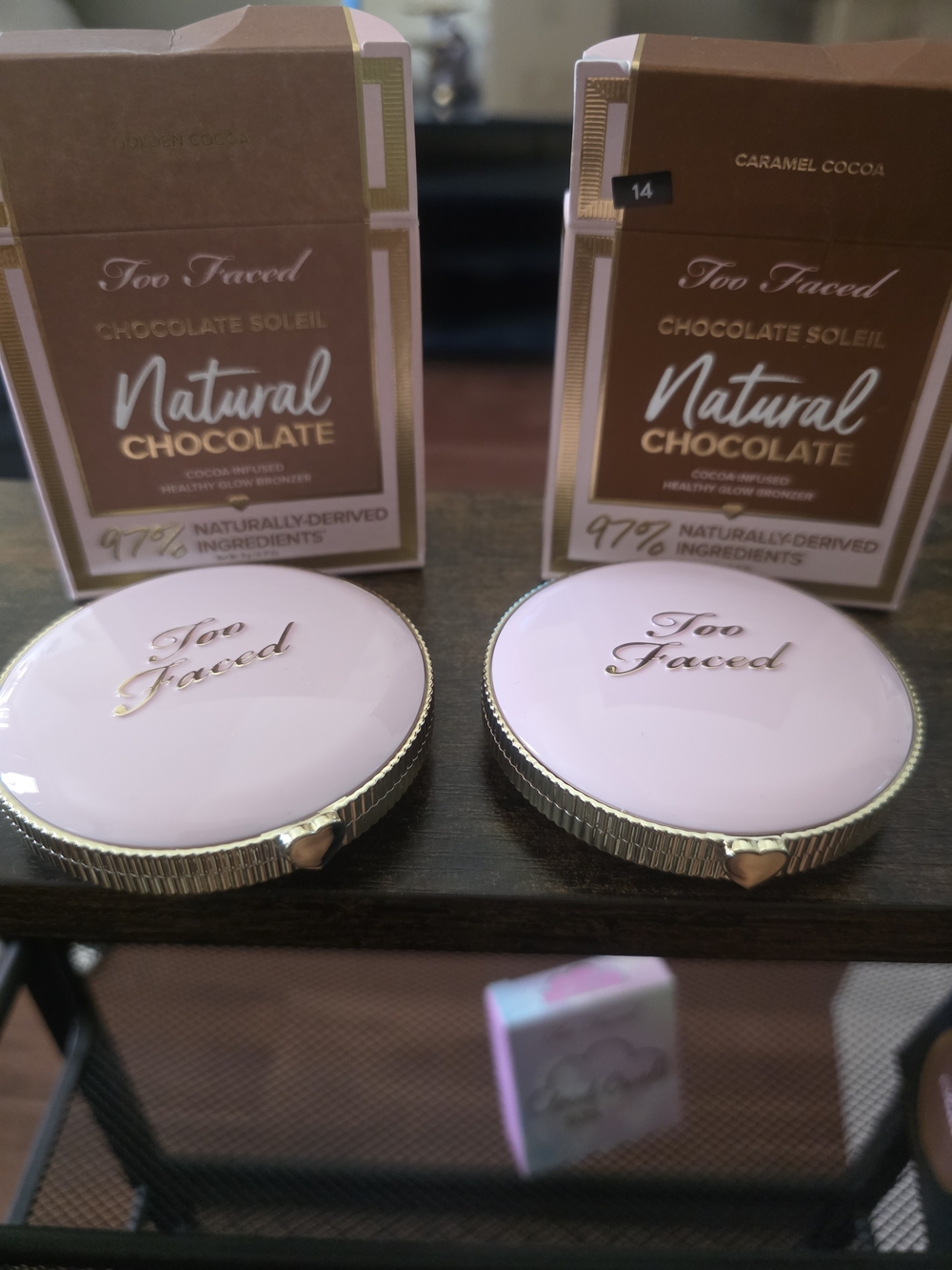 Too Faced Matte Bronzer Powder Compact -(single Item)